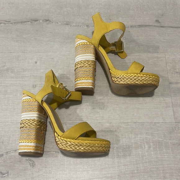Aldo Platform Heels in Yellow and Raffia | Size 36.5 EU / Size 6.5 US - Picture 2 of 9